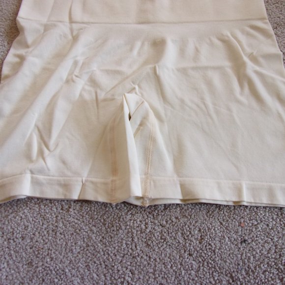Women's Shapermint Essentials Everyday Smoothing Short 43425 Size X Large Beige - Picture 8 of 12